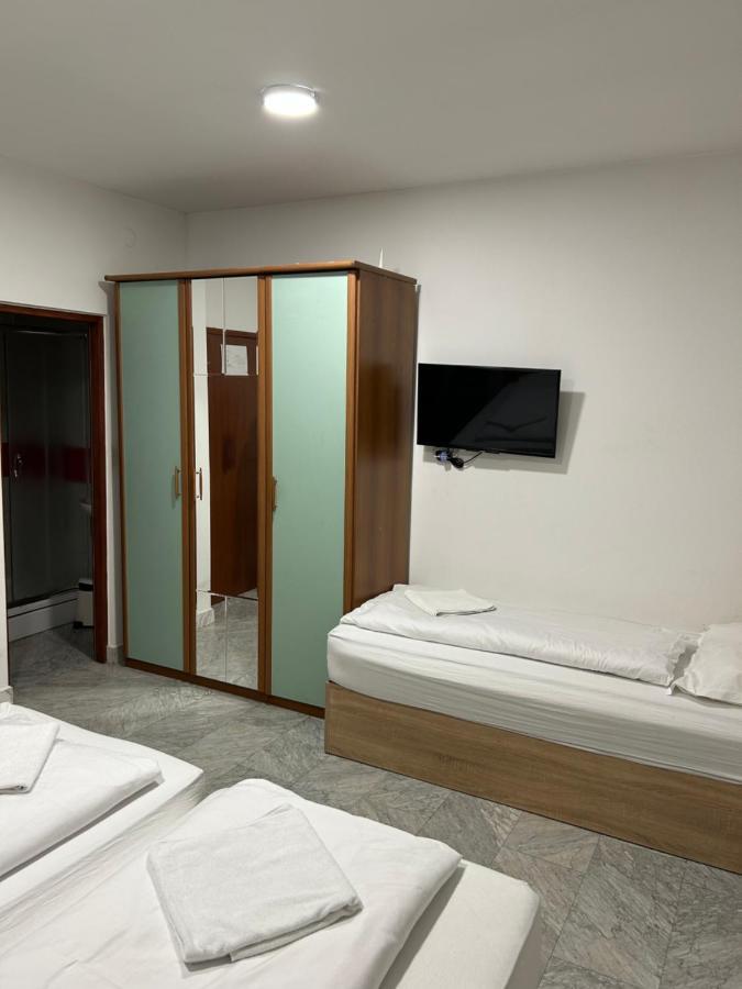 Sobe Zimmer Frei Pozega Exterior photo