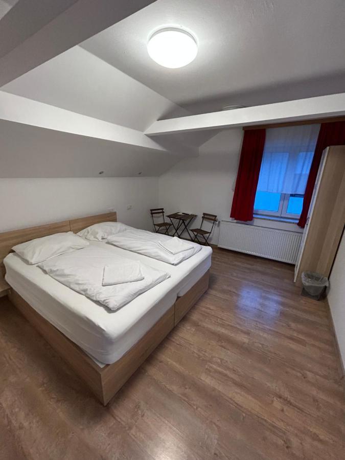 Sobe Zimmer Frei Pozega Exterior photo